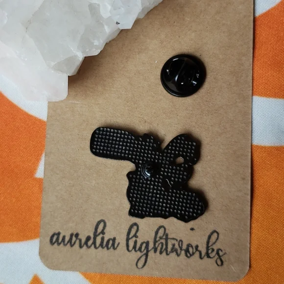 Ello worm Labyrinth pin - Picture 2 of 6